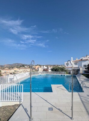 Pool - Modern flat with sea views, pool, tennis and wifi (Nerja)