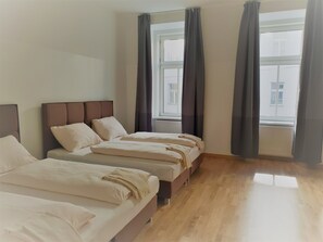 Apartment, 1 Bedroom, Non Smoking (6 people) | In-room dining - CheckVienna - Brandmayer Apartments V (Vienna)
