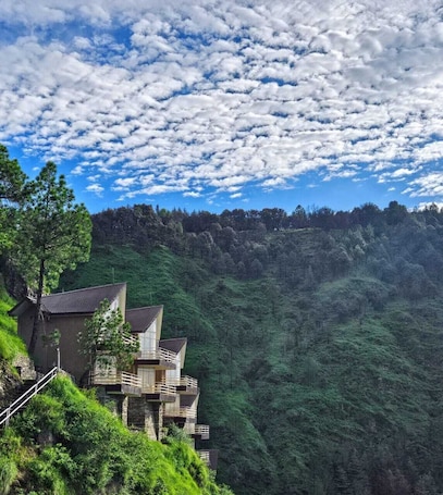 Exterior. Kali Tibba Resort