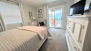 4 habitaciones, tabla de planchar con plancha, cuna de viaje y wifi
