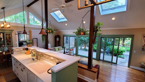 Interior - New Seabury Retreat. Butchart Gardens' Inspired (Mashpee)