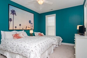 4 habitaciones, tabla de planchar con plancha, wifi y ropa de cama