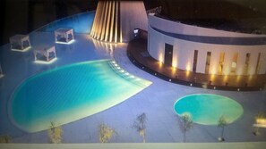 Indendørs pool, udendørs pool