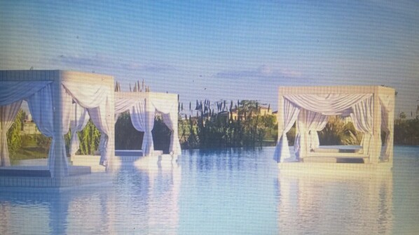 Indoor pool, outdoor pool