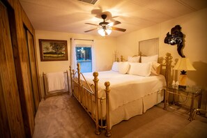 2 bedrooms, iron/ironing board