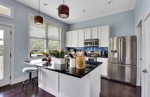 Private kitchen - The Beach House on Lake Travis - sleeps 12 (Austin)