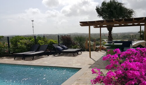 LUXURY HILLTOP VILLA "Het Catshuis" - Private Pool & Panoramic Views