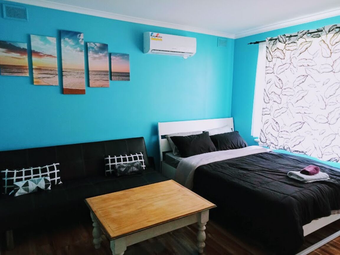 Ocean Breeze Studio 2min walk to train and ocean