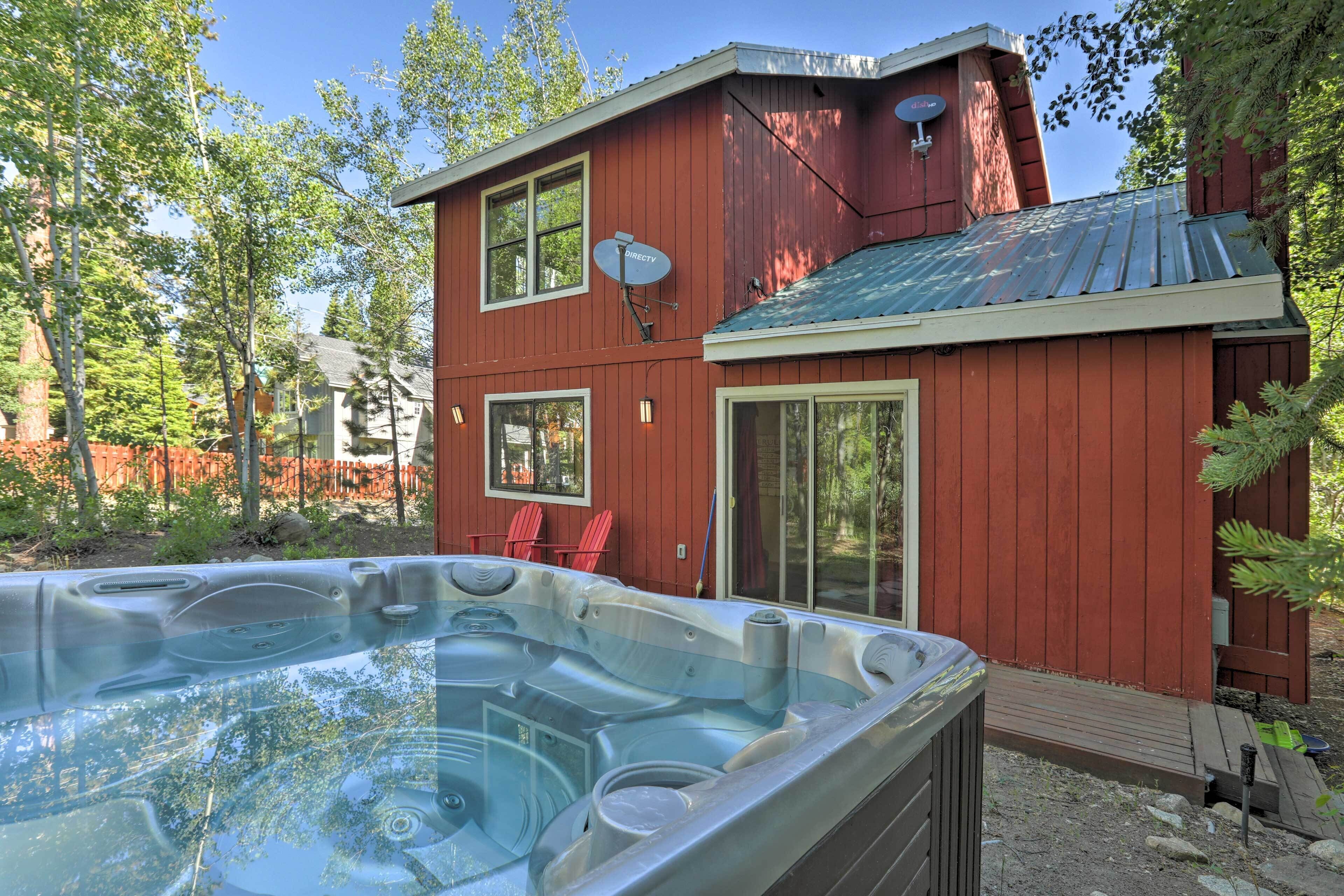 Tahoma Cabin; Walk to Lake Tahoe, 2 Mi to Homewood