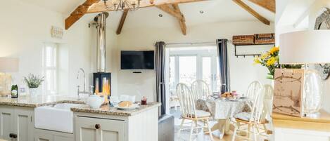 Lower Trowan Cottage | Private kitchen | Fridge, microwave, oven, stovetop