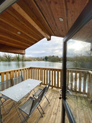 Lodge, 1 Bedroom (Cedar Cosy) | Balcony