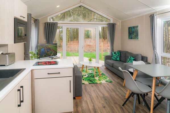 Premier Cottage | Living area | Flat-screen TV