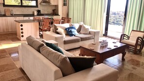 Smart TV, books - Villa Mar , modern, unique & perfect place to relax (Kas)