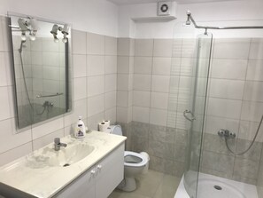 Bathroom - Beautiful SeaSide Apartments (Mamaia-Sat)