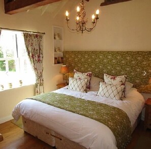The Barn | Soundproofing, iron/ironing board, free WiFi, bed sheets - Jockhedge Holiday Cottages (Skegness)