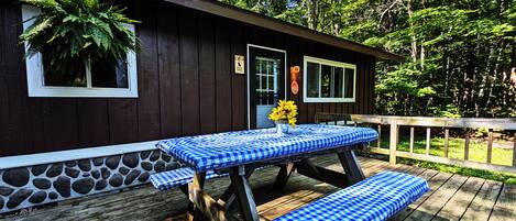 تناول الطعام بالخارج