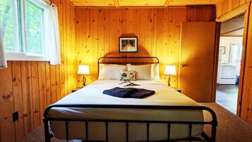2 bedrooms, WiFi, bed sheets, wheelchair access