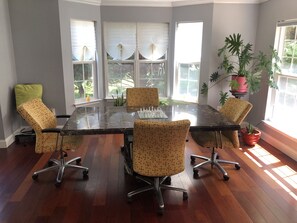 Dining - 5 Bedroom House - MGM National Harbor - Top Golf (Fort Washington)