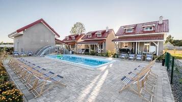 Indoor pool, seasonal outdoor pool