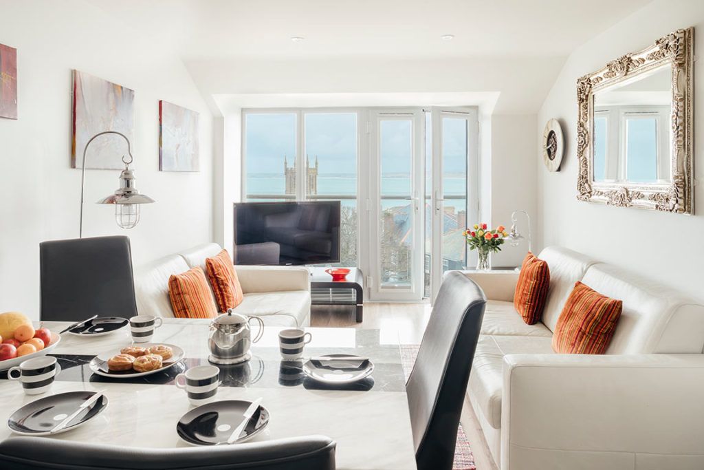 Apartment, 2 Schlafzimmer | Essbereich im Zimmer