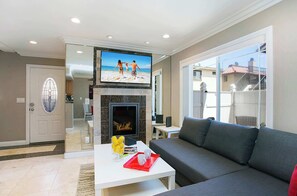 Télévision, cheminée, Netflix, services de streaming