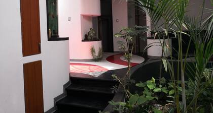 Modern, Executive and well located Apt C