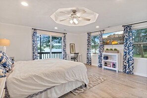 6 bedrooms, desk, iron/ironing board, Internet - Group Getaway w/ Dock! Lakefront Escape in Stover (Stover)