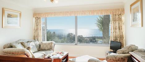 Trebah | Living room | Flat-screen TV