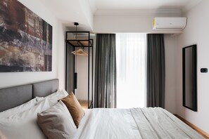 Apartamento | 3 quartos, escrivaninha, espaço de trabalho para notebook