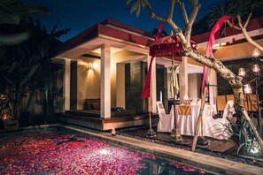 Outdoor dining - Aria, Private Pool Villa, great location in Seminyak (Seminyak)