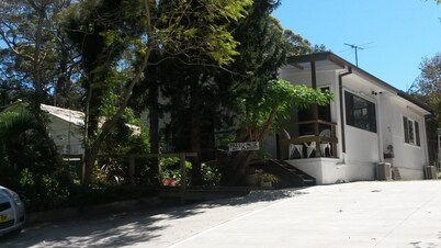 Pass and Pause Bedsit Holiday Accommodation