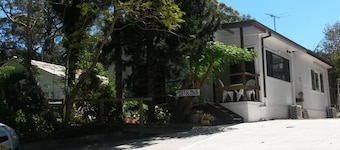 Pass and Pause Bedsit Holiday Accommodation