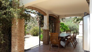 Outdoor dining - Extremely private, luxury villa, swimming pool, sea view in Competa, Andalusia (Cómpeta)