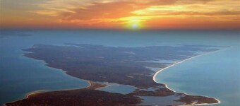 THE PARK ESTATE! Your Martha's Vineyard Getaway!