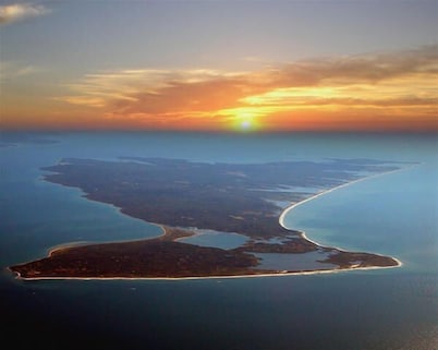 THE PARK ESTATE! Your Martha's Vineyard Getaway!