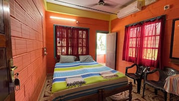 Habitación | Wifi gratis y ropa de cama