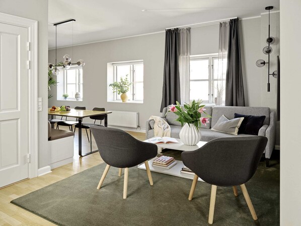 Smart TV, Netflix, serviços de streaming, escritórios