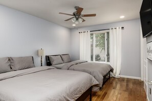 4 bedrooms, iron/ironing board, free WiFi, bed sheets - SPECTACULAR PINEHURST #5 GOLF VIEW VILLA  (Pinehurst)