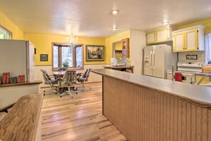 Fridge, microwave, stovetop, dishwasher - Cozy Home w/ Hot Tub: Half Mi to Salmon River! (Salmon)
