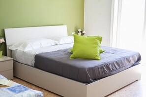1 chambre, fer et planche Ă repasser, Wi-Fi, draps fournis