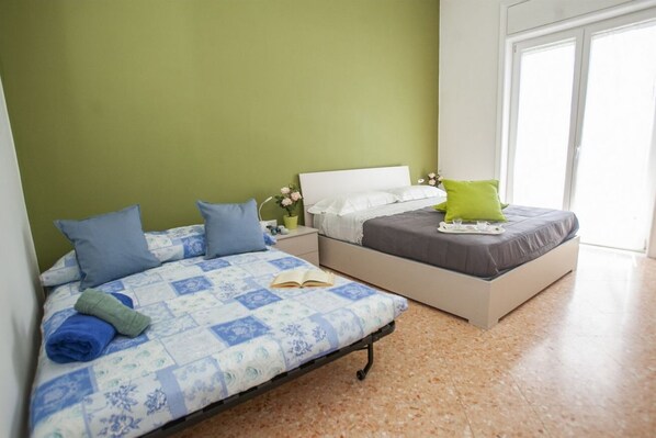 1 chambre, fer et planche à repasser, Wi-Fi, draps fournis