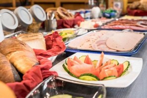 Desayuno buffet incluido todos los días
