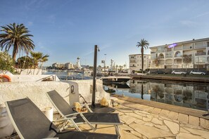 Property grounds - Fisherman's house with 4 m mooring (Empuriabrava)