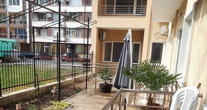 Studio flowers 2 + 2