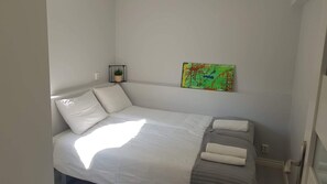 1 chambre, fer et planche à repasser, Wi-Fi, draps fournis
