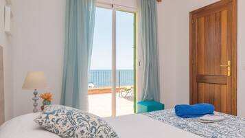 4 slaapkamers, een strijkplank/strijkijzer, gratis wifi, beddengoed