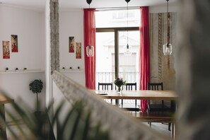 Dining - Beautiful Apartment on Las Ramblas | Sea Views (Barcelona)