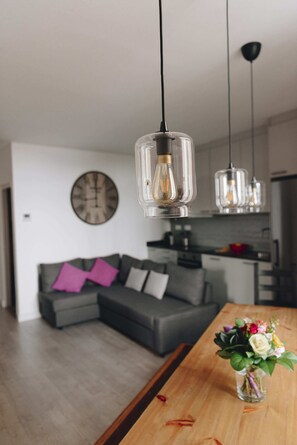 Smart TV - Beautiful Apartment on Las Ramblas | Sea Views (Barcelona)