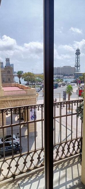 Interior - Beautiful Apartment on Las Ramblas | Sea Views (Barcelona)