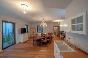 Interior - NEW! Villa beautiful sea view, facing PORTOFINO, 30 minutes from the FIVE EARTHS (CHIAVARI)